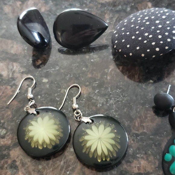 Lot of 6 pairs of 80's earrings - Picture 2 of 4